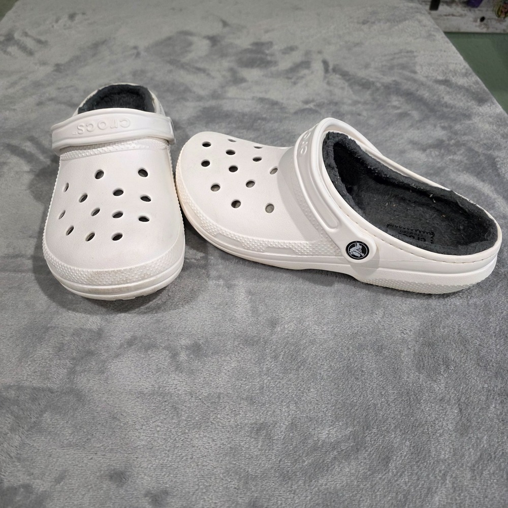 Crocs Fleece Lined White Size 7 Men's/ 9 Women's